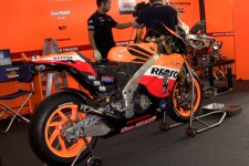 Pedrosa's factory Honda machines
