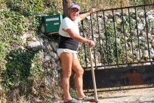 Why is this Frenchman working in his underpants? Why is this Frenchman working in his underpants?