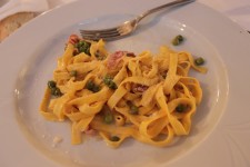 Oh, nothing better, wonderful pasta from Italy, mummmmmmm Oh, nothing better, wonderful pasta from Italy, mummmmmmm