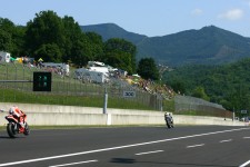 200mph + and they are wheeling!