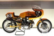Gorgeous - The short fairing shows off everything