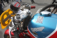 Notes on the gas tank for the rider