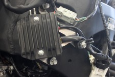 With no fairing the wiring and ugly plugs are now on show With no fairing the wiring and ugly plugs are now on show