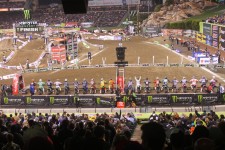 The 450's line up for the start The 450's line up for the start